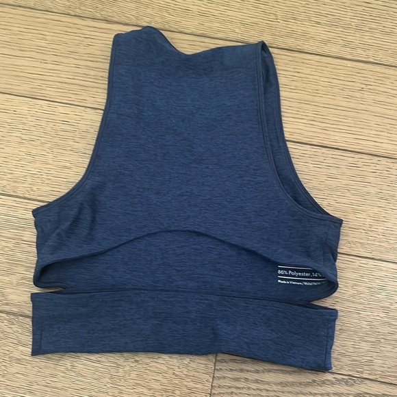 Outdoor Voices Slashback Crop Top Size Small - Picture 5 of 7